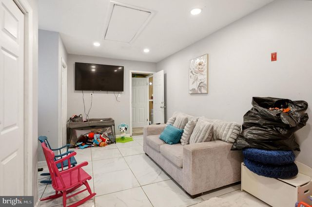 97 TRIANGLE LN, Willingboro, NJ 08046
