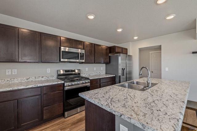 404 HENRY POTTER RD, Box Elder, SD 57719
