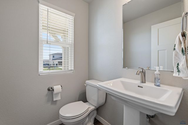 404 HENRY POTTER RD, Box Elder, SD 57719
