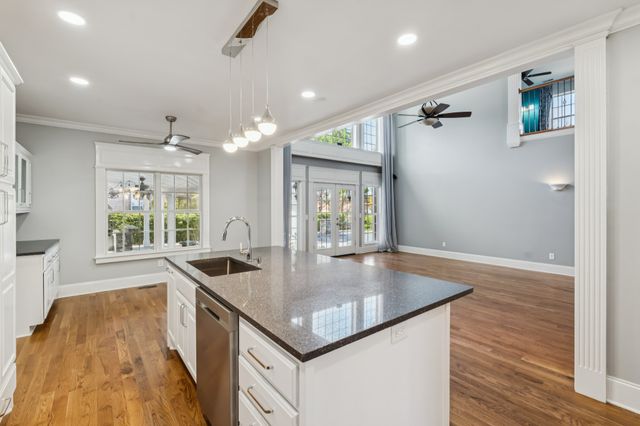 2356 Saint Andrews Dr, Murfreesboro, TN 37128