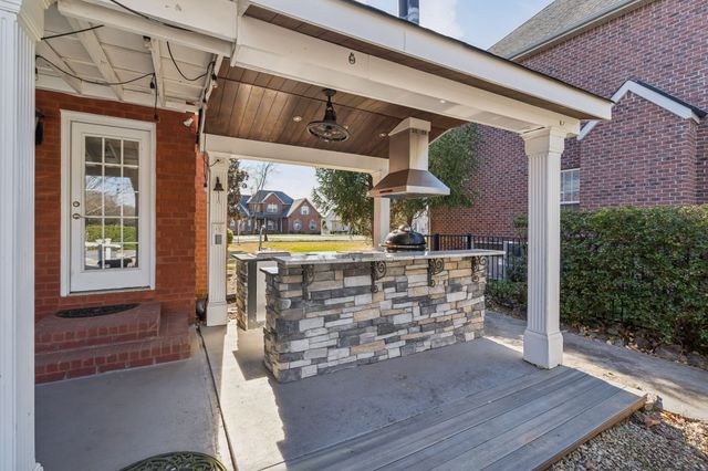 2356 Saint Andrews Dr, Murfreesboro, TN 37128