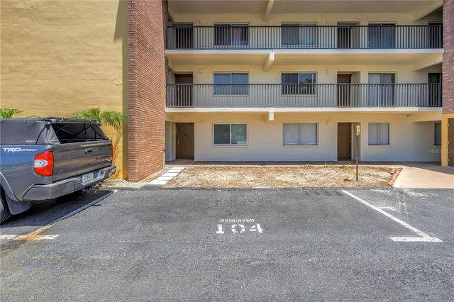 4435 1ST STREET NE 104, St Petersburg, FL 33703