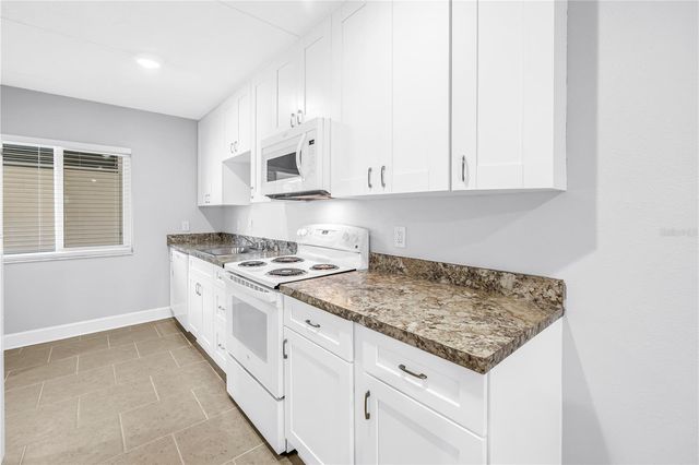 4435 1ST STREET NE 104, St Petersburg, FL 33703