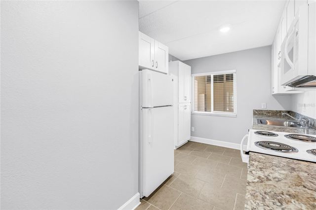 4435 1ST STREET NE 104, St Petersburg, FL 33703
