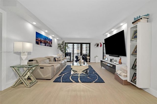 1201 S Ocean Drive 1703N, Hollywood, FL 33019
