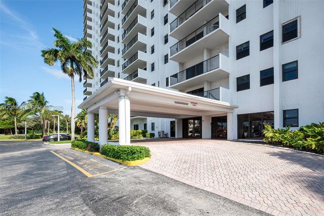 1201 S Ocean Drive 1703N, Hollywood, FL 33019
