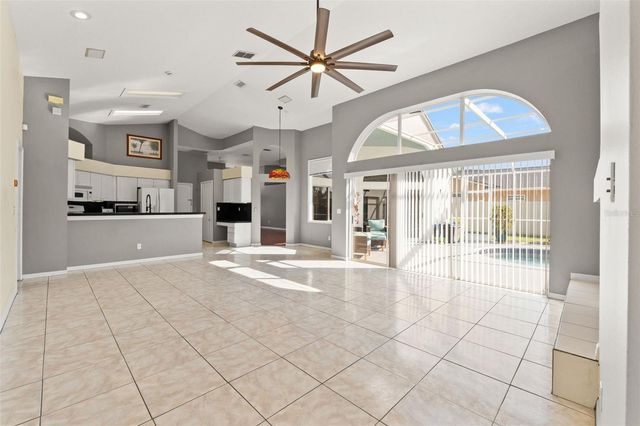 18118 SWEET JASMINE DRIVE, Tampa, FL 33647