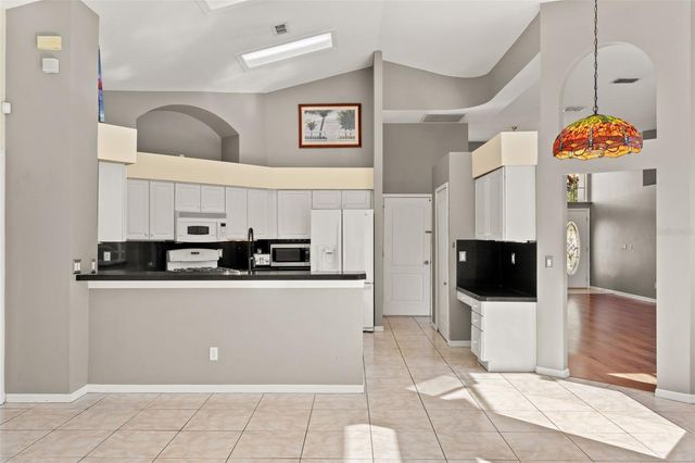 18118 SWEET JASMINE DRIVE, Tampa, FL 33647