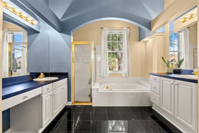 18118 SWEET JASMINE DRIVE, Tampa, FL 33647