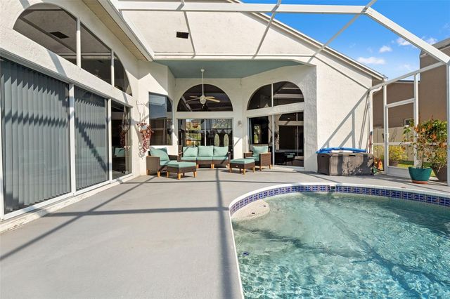 18118 SWEET JASMINE DRIVE, Tampa, FL 33647