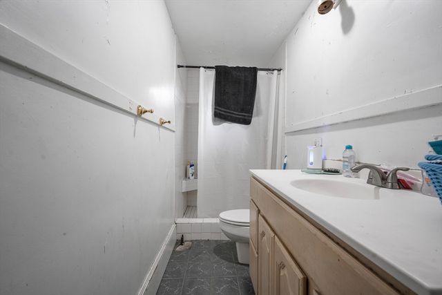 130 Arnold Street, New Bedford, MA 02740