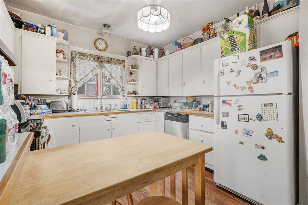 130 Arnold Street, New Bedford, MA 02740