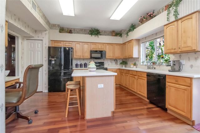 27221 SEA BREEZE WAY, Wesley Chapel, FL 33544