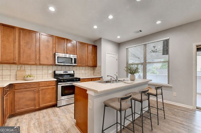 515 Creekshire Circle, Canton, GA 30115