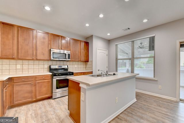 515 Creekshire Circle, Canton, GA 30115