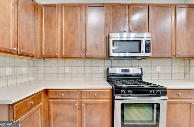 515 Creekshire Circle, Canton, GA 30115