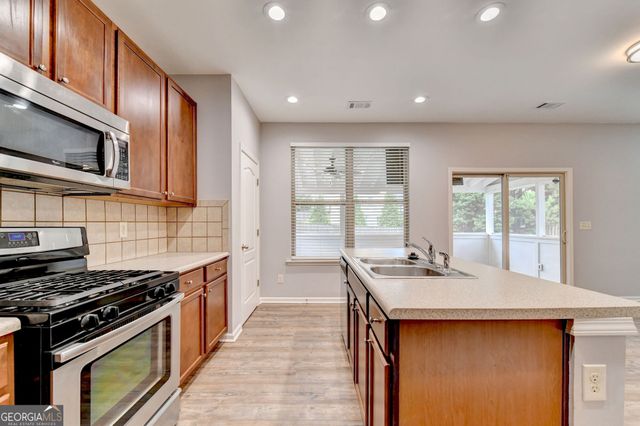 515 Creekshire Circle, Canton, GA 30115
