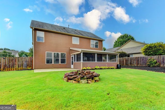 515 Creekshire Circle, Canton, GA 30115