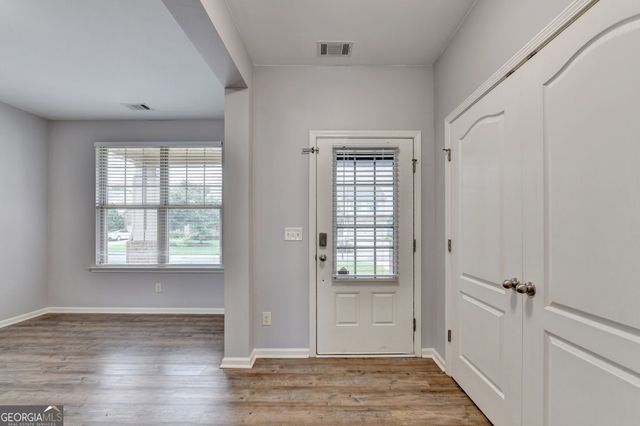 515 Creekshire Circle, Canton, GA 30115