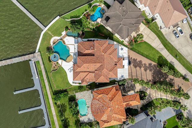 2240 Marina Way, Kemah, TX 77565