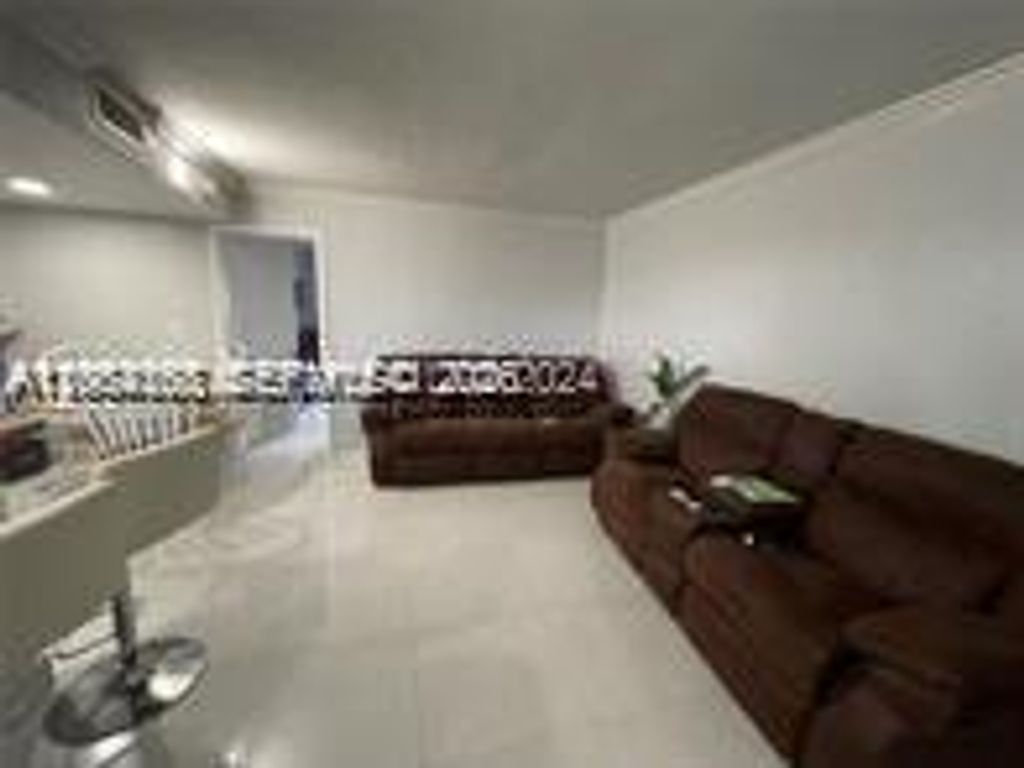 3901 SW 112th Avenue 28, Miami, FL 33165