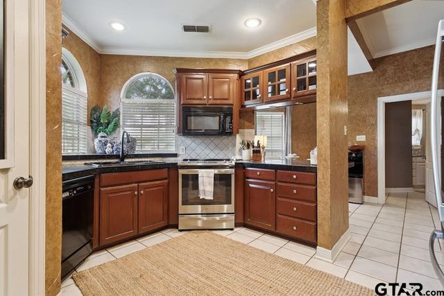 1876 Cedar Spur, Tyler, TX 75703