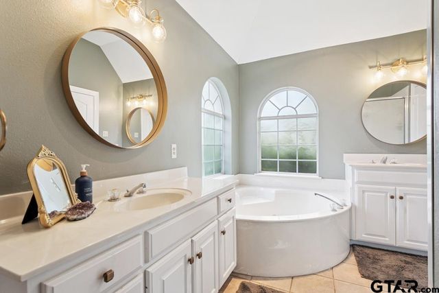 1876 Cedar Spur, Tyler, TX 75703