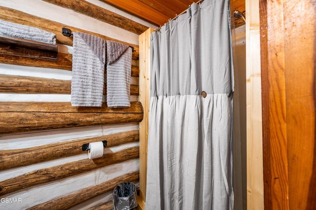 2338 Jims Way, Sevierville, TN 37876
