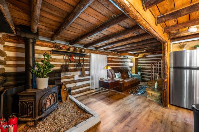 2338 Jims Way, Sevierville, TN 37876