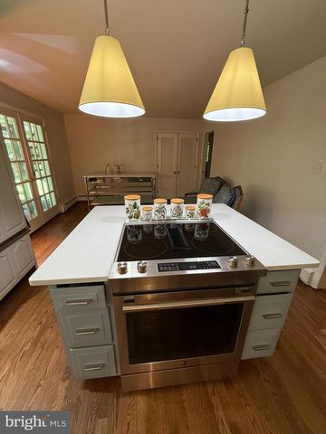 1202 OLD MILL RD RD, Reading, PA 19610