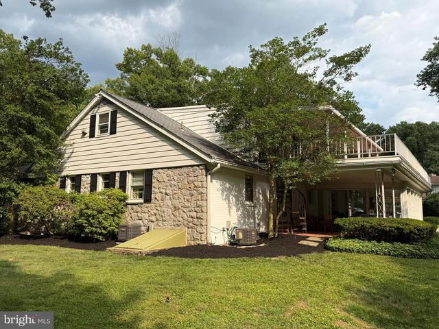 1202 OLD MILL RD RD, Reading, PA 19610