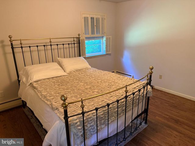 1202 OLD MILL RD RD, Reading, PA 19610