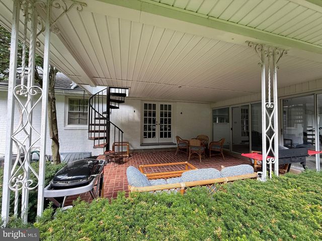 1202 OLD MILL RD RD, Reading, PA 19610