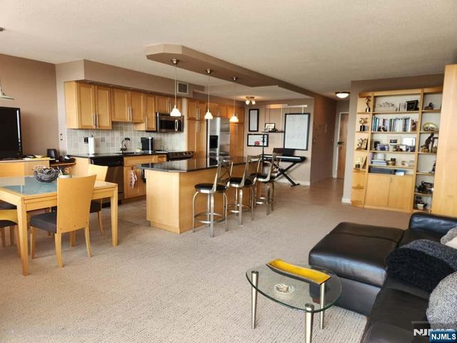 770 Anderson Avenue 14P, Cliffside Park, NJ 07010