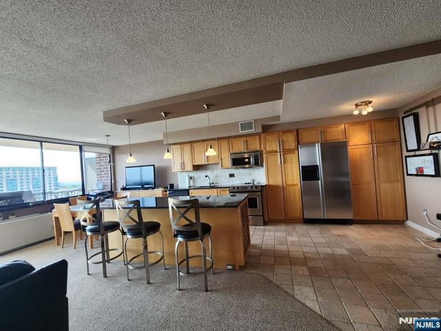 770 Anderson Avenue 14P, Cliffside Park, NJ 07010