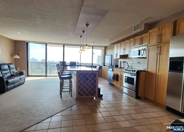 770 Anderson Avenue 14P, Cliffside Park, NJ 07010