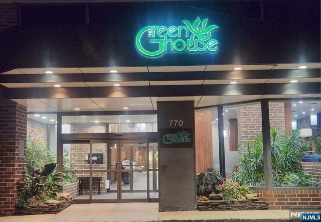 770 Anderson Avenue 14P, Cliffside Park, NJ 07010