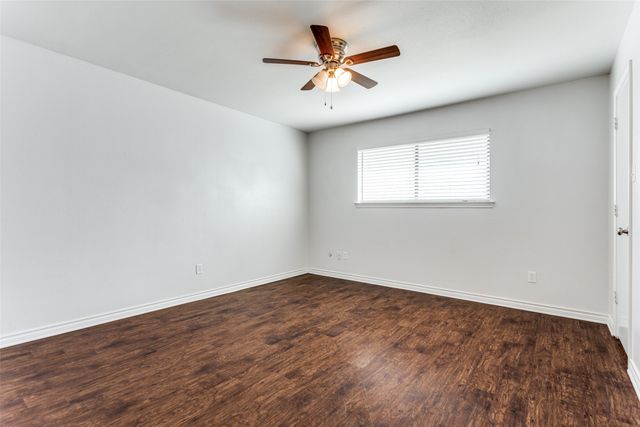 5401 Ledgestone Drive, Fort Worth, TX 76132