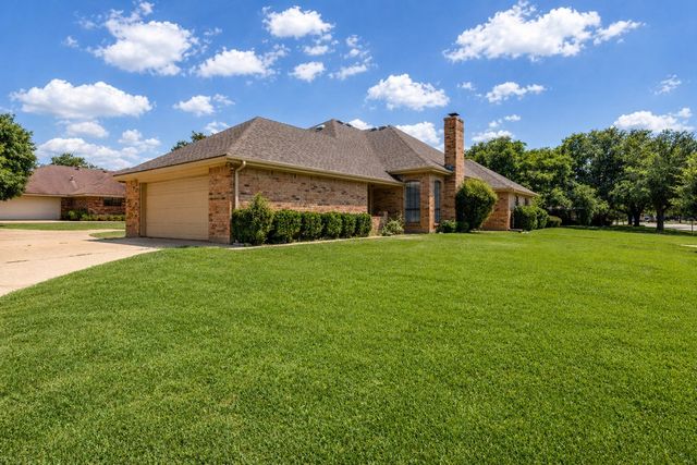 5401 Ledgestone Drive, Fort Worth, TX 76132