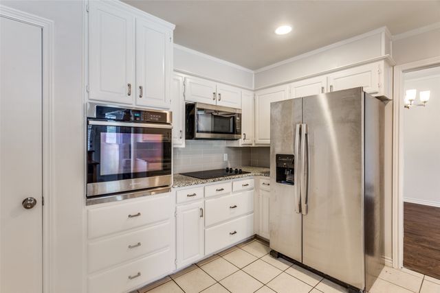 5401 Ledgestone Drive, Fort Worth, TX 76132