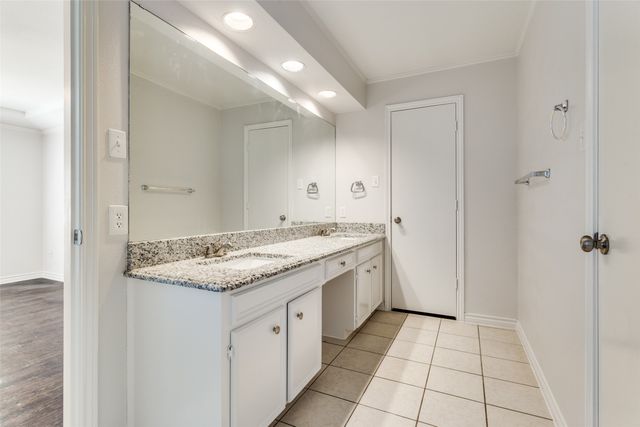 5401 Ledgestone Drive, Fort Worth, TX 76132