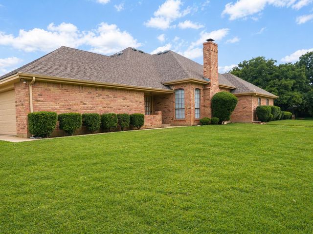 5401 Ledgestone Drive, Fort Worth, TX 76132