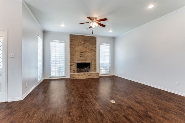 5401 Ledgestone Drive, Fort Worth, TX 76132