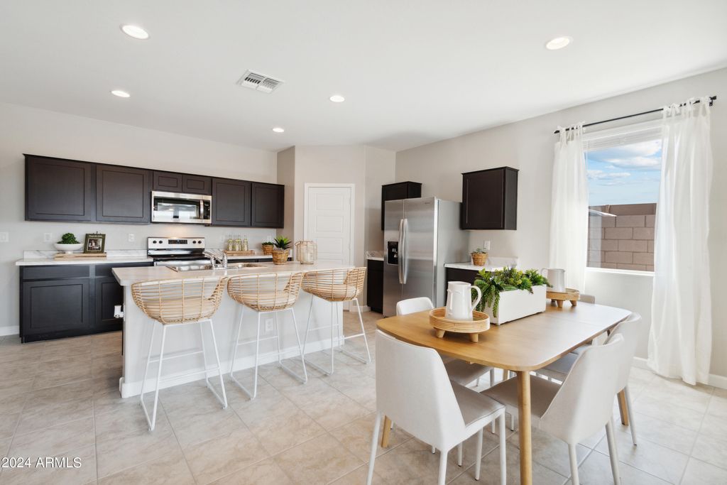 Image 12 of property listing at 1422 W SHANNON Way, Coolidge, AZ 85128