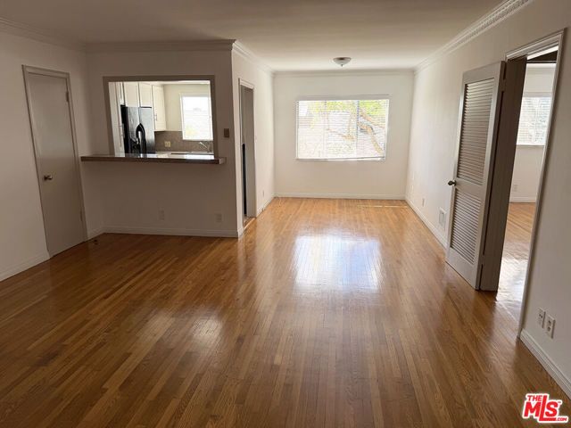 1225 Sunset Plaza Drive 2, West Hollywood, CA 90069