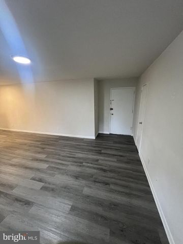 14404 GEMSTONE DR #302, Woodbridge, VA 22191