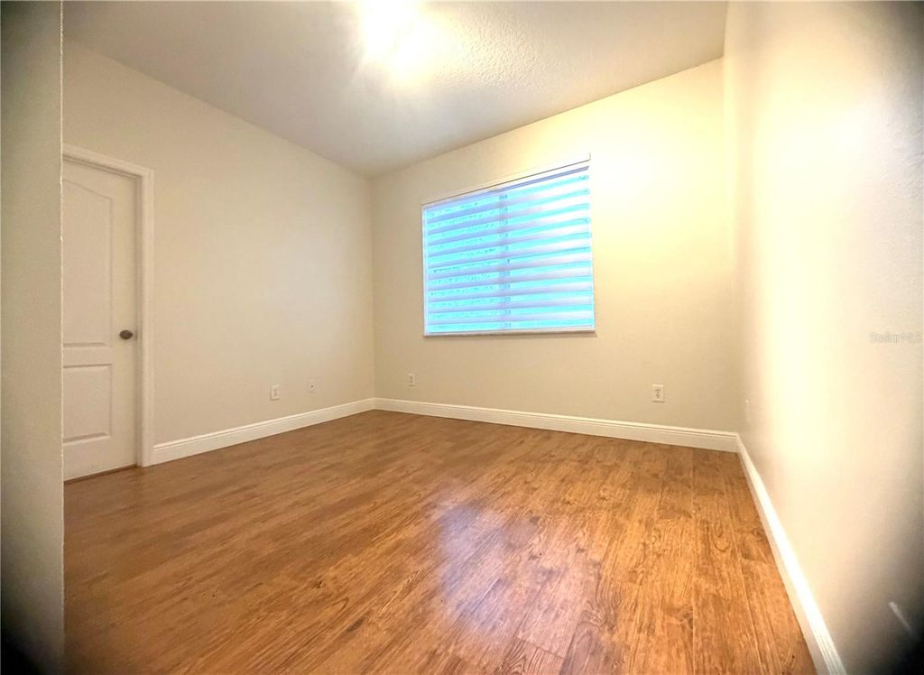 Image 20 of property listing at 10786 SAVANNAH WOOD DRIVE 126, Orlando, FL 32832