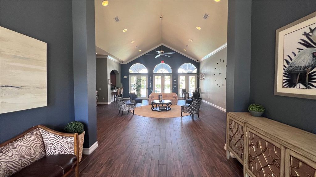 Image 33 of property listing at 10786 SAVANNAH WOOD DRIVE 126, Orlando, FL 32832