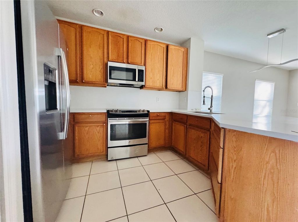 Image 9 of property listing at 10786 SAVANNAH WOOD DRIVE 126, Orlando, FL 32832