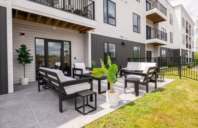 203 Lowell St 120, Wilmington, MA 01887